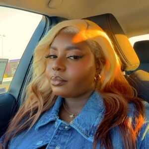 Meet your Posher, Natasha